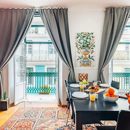 Апартаменти Douradores Downtown Flat *