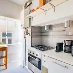 Douradores Downtown Flat شقة *